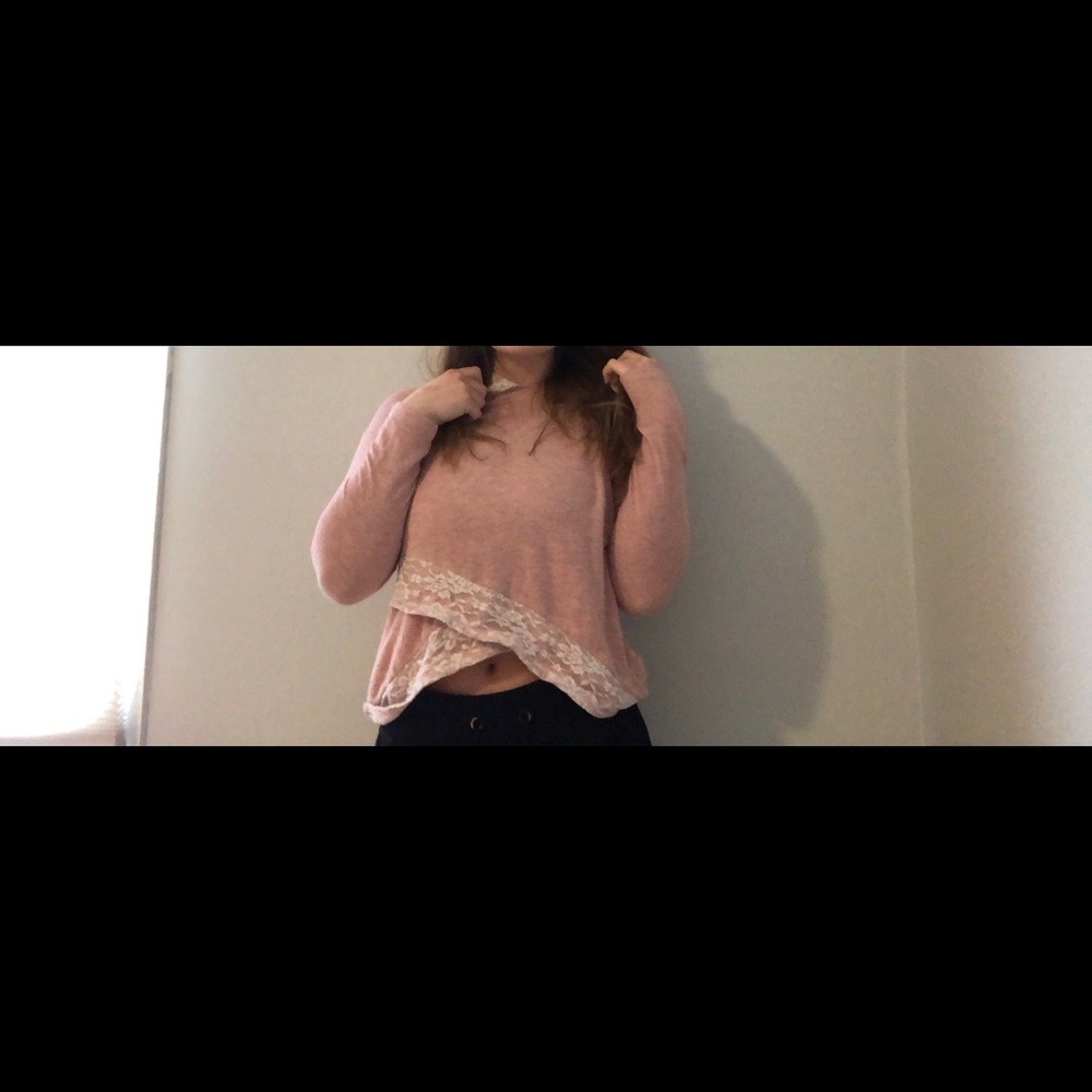 long sleeve cute lace cropped shirt